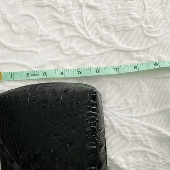 NWOT Brahmin Black Crocodile Shiny Leather Shoulder Bag - Picture 9 of 12